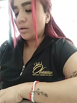 Snapshot of EmaGw chatting on 11-29-25, 02:42 EmaGw online show from 11-29-25, 02:42