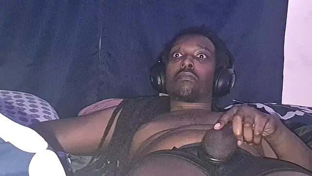 Snapshot of suzyswallowsxxx704 chatting on 03-03-26, 06:25 suzyswallowsxxx704 online show from 03-03-26, 06:25