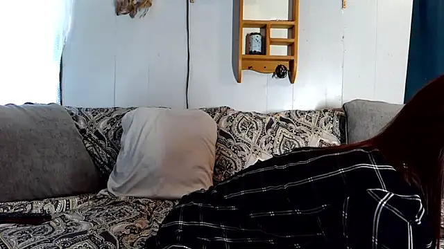 Genevieve143 online show from 11-06-25, 10:21