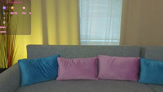 MilaDreamer online show from 10-02-25, 01:07