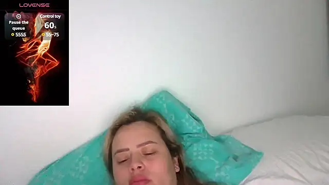 Snapshot of saramartinez1000 chatting on 03-05-25, 03:08 saramartinez1000 online show from 03-05-25, 03:08