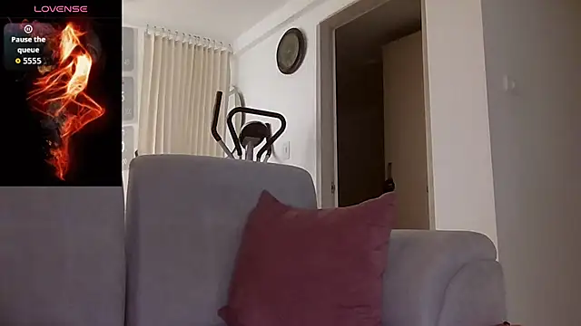 Snapshot of saramartinez1000 chatting on 09-19-25, 02:40 saramartinez1000 online show from 09-19-25, 02:40