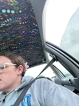 velvetta  online show from 09-17-25, 07:26