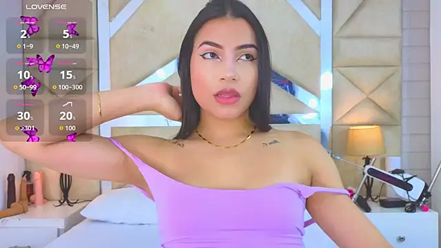 Tiphani walker  online show from 09-14-25, 11:26