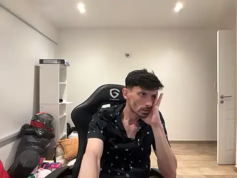 nicolaaaaas online show from 11-25-25, 11:49