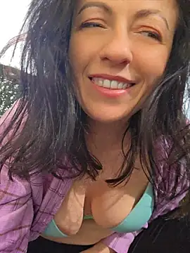 lovewildguy1 online show from 04-24-26, 06:38