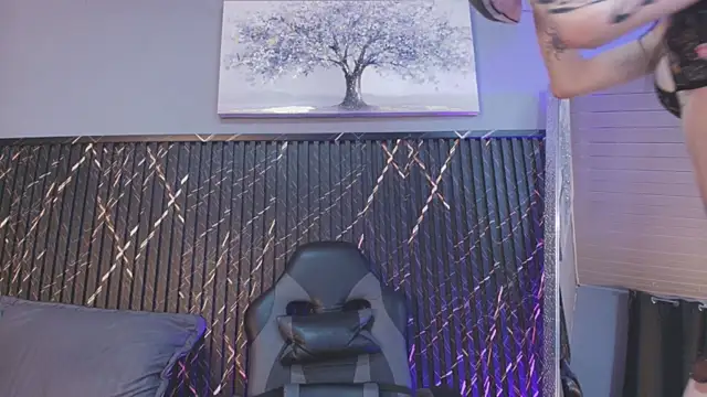 bathory vamps online show from 10-15-25, 03:17