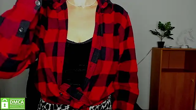 annakillianox online show from 10-02-25, 05:25