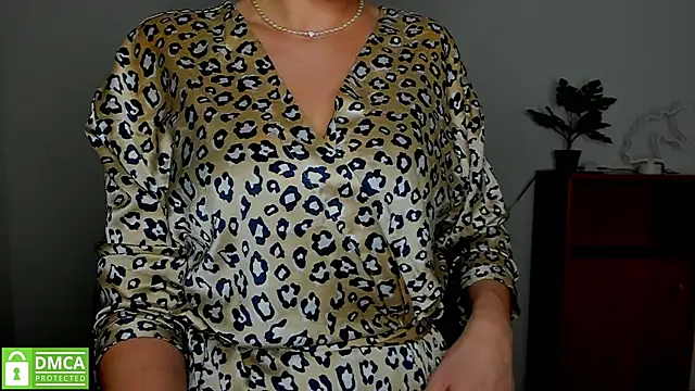 annakillianox online show from 10-05-25, 05:28