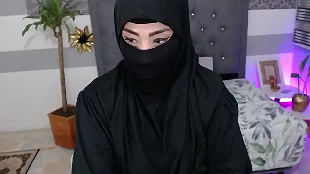 Snapshot of Jalima_sabag chatting on 01-31-25, 01:54 Jalima sabag online show from 01-31-25, 01:54