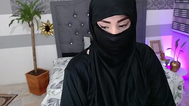 Snapshot of Jalima_sabag chatting on 02-22-25, 10:42 Jalima sabag online show from 02-22-25, 10:42