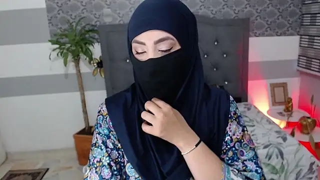 Snapshot of Jalima_sabag chatting on 10-27-25, 06:45 Jalima sabag online show from 10-27-25, 06:45