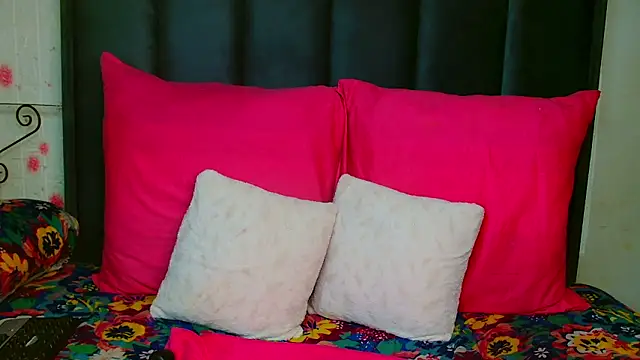 Kiaralane xx online show from 12-08-24, 02:07