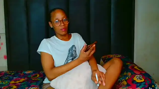 Kiaralane xx online show from 02-05-25, 01:44