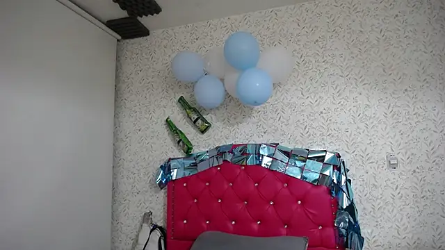 luly pink online show from 09-30-25, 04:06