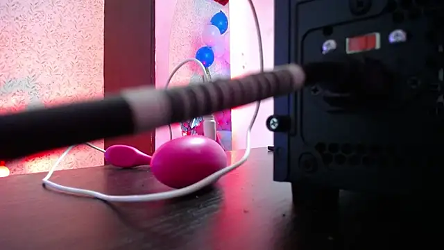 luly pink online show from 10-03-25, 03:47