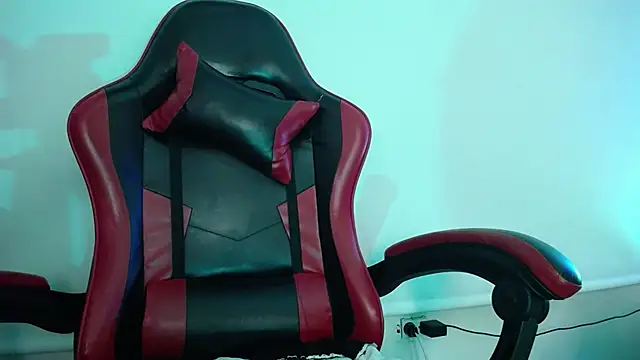 luly pink online show from 11-07-25, 02:22