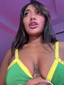 Snapshot of VictoireFeller chatting on 02-09-26, 03:32 VictoireFeller online show from 02-09-26, 03:32