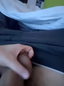 Snapshot of onbifeet chatting on 12-13-24, 11:17 onbifeet online show from 12-13-24, 11:17