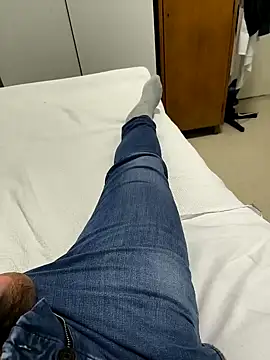 Snapshot of onbifeet chatting on 02-20-25, 01:51 onbifeet online show from 02-20-25, 01:51