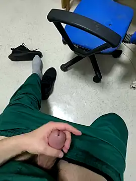 Snapshot of onbifeet chatting on 02-26-25, 08:11 onbifeet online show from 02-26-25, 08:11