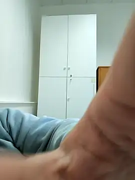 Snapshot of onbifeet chatting on 03-04-25, 02:21 onbifeet online show from 03-04-25, 02:21