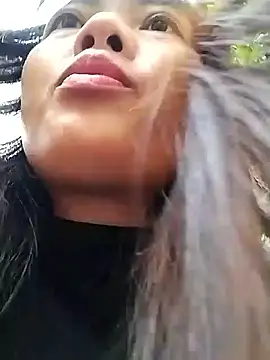 Snapshot of Lady-big91 chatting on 01-05-25, 09:59 Lady-big91 online show from 01-05-25, 09:59