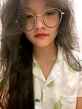 Snapshot of Krixxi22 chatting on 12-04-24, 04:16 Krixxi22 online show from 12-04-24, 04:16