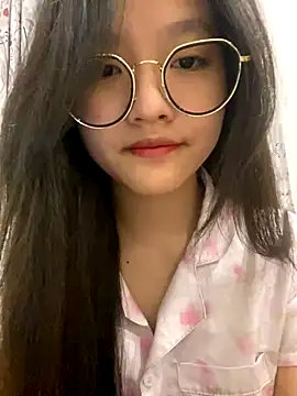 Snapshot of Krixxi22 chatting on 12-05-24, 02:22 Krixxi22 online show from 12-05-24, 02:22