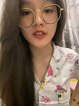 Snapshot of Krixxi22 chatting on 12-07-24, 02:35 Krixxi22 online show from 12-07-24, 02:35