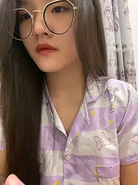 Snapshot of Krixxi22 chatting on 12-09-24, 11:47 Krixxi22 online show from 12-09-24, 11:47