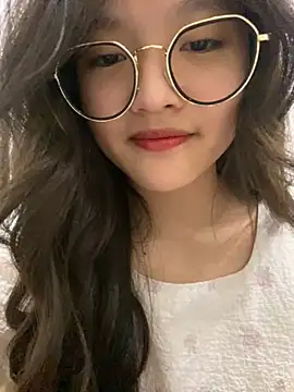 Snapshot of Krixxi22 chatting on 12-10-24, 05:00 Krixxi22 online show from 12-10-24, 05:00