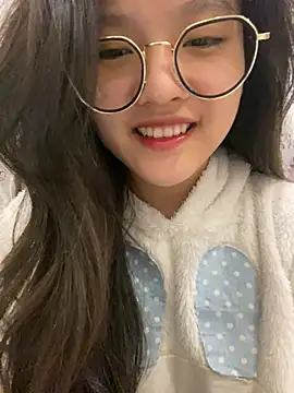 Snapshot of Krixxi22 chatting on 12-14-24, 08:23 Krixxi22 online show from 12-14-24, 08:23