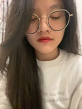 Snapshot of Krixxi22 chatting on 12-19-24, 03:52 Krixxi22 online show from 12-19-24, 03:52