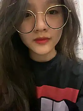 Snapshot of Krixxi22 chatting on 01-06-25, 03:19 Krixxi22 online show from 01-06-25, 03:19