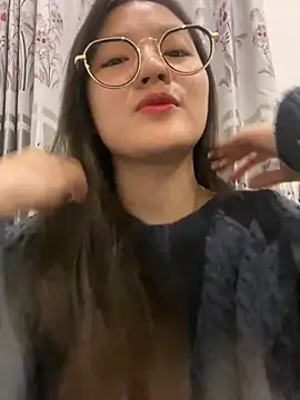 Snapshot of Krixxi22 chatting on 02-09-25, 03:12 Krixxi22 online show from 02-09-25, 03:12