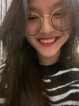 Snapshot of Krixxi22 chatting on 02-20-25, 03:30 Krixxi22 online show from 02-20-25, 03:30