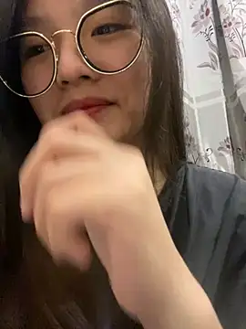 Snapshot of Krixxi22 chatting on 02-21-25, 03:43 Krixxi22 online show from 02-21-25, 03:43