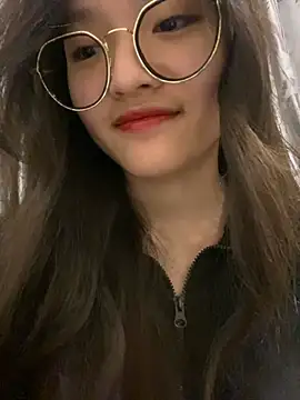 Snapshot of Krixxi22 chatting on 02-24-25, 03:09 Krixxi22 online show from 02-24-25, 03:09