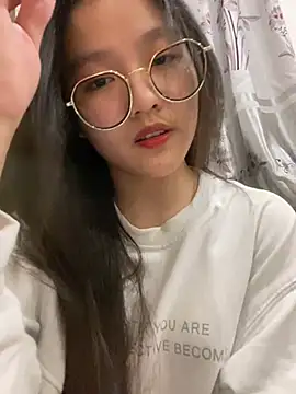 Snapshot of Krixxi22 chatting on 03-03-25, 03:09 Krixxi22 online show from 03-03-25, 03:09