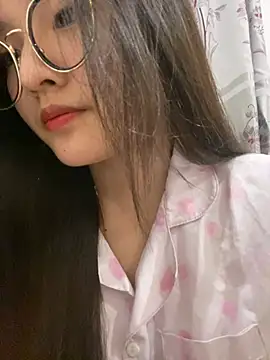 Snapshot of Krixxi22 chatting on 03-07-25, 02:56 Krixxi22 online show from 03-07-25, 02:56