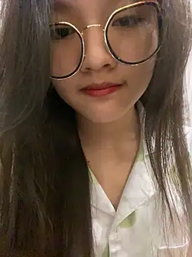 Snapshot of Krixxi22 chatting on 03-10-25, 02:59 Krixxi22 online show from 03-10-25, 02:59