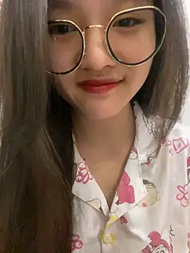 Snapshot of Krixxi22 chatting on 03-11-25, 02:29 Krixxi22 online show from 03-11-25, 02:29