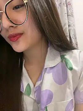 Snapshot of Krixxi22 chatting on 03-12-25, 02:34 Krixxi22 online show from 03-12-25, 02:34