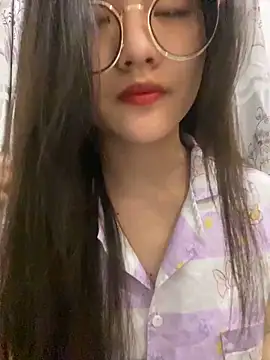 Snapshot of Krixxi22 chatting on 03-14-25, 03:58 Krixxi22 online show from 03-14-25, 03:58