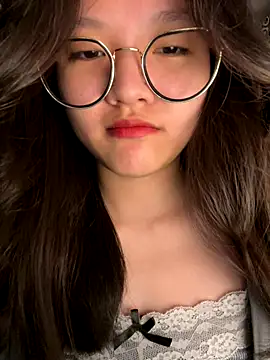 Snapshot of Krixxi22 chatting on 09-17-25, 02:19 Krixxi22 online show from 09-17-25, 02:19