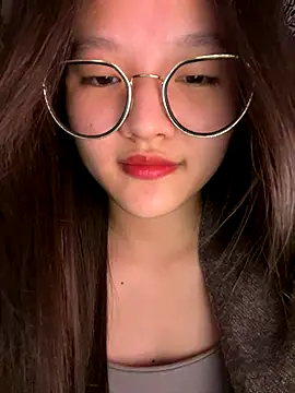 Snapshot of Krixxi22 chatting on 09-18-25, 03:25 Krixxi22 online show from 09-18-25, 03:25