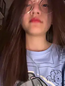 Snapshot of Krixxi22 chatting on 09-20-25, 03:35 Krixxi22 online show from 09-20-25, 03:35