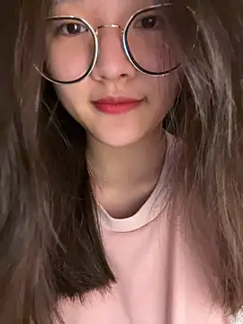 Snapshot of Krixxi22 chatting on 09-21-25, 03:57 Krixxi22 online show from 09-21-25, 03:57