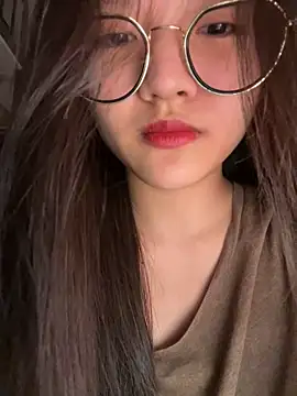 Snapshot of Krixxi22 chatting on 10-03-25, 02:47 Krixxi22 online show from 10-03-25, 02:47